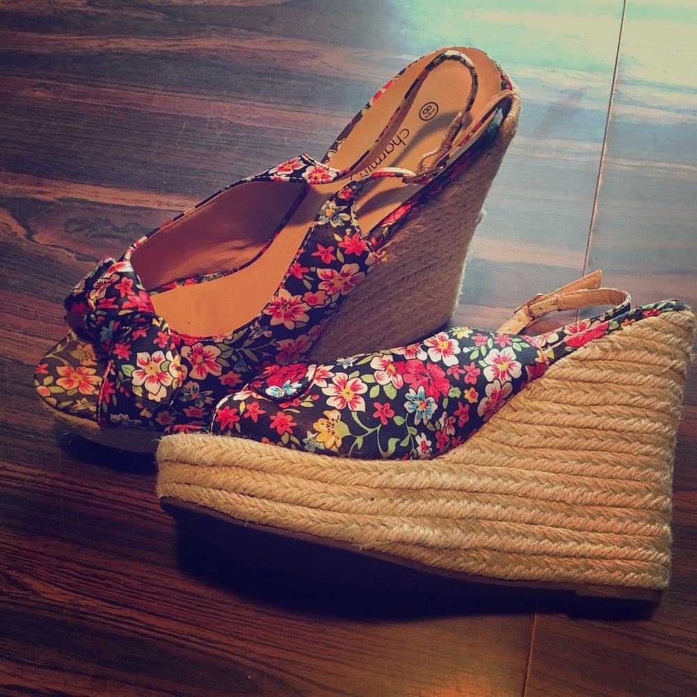 Peep toe flower sling back wedges